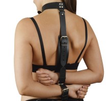 Черная кожаная фиксация рук за спиной  Новичок