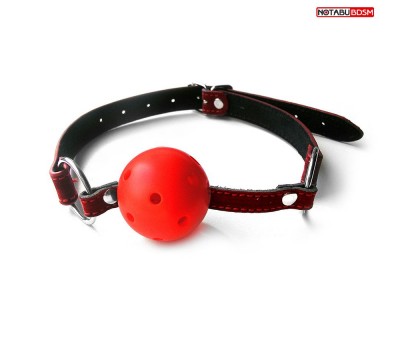 Красно-черный пластиковый кляп-шарик с отверстиями Ball Gag