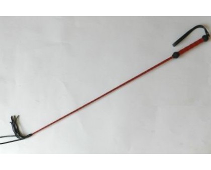 Плетеный длинный красный лаковый стек с наконечником-кисточкой - 85 см.