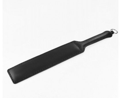 Черная гладкая шлепалка  Макси  - 50 см.