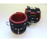 Широкие обёрнутые наручники с красным кожаным подкладом