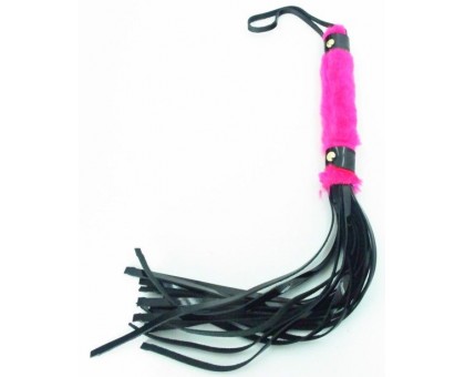 Черная лаковая плеть с розовой меховой рукоятью - 44 см.